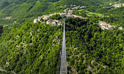 В Италии открыли самый высокий подвесной мост Европы
